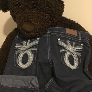Dkin, capris jeans, jewelry encrusted pockets, beautiful size 16W, new condition